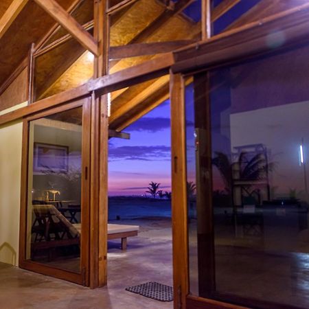 Wallac Bungalows Canoas De Punta Sal Bagian luar foto